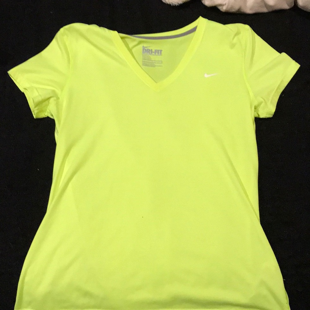 nike workout shirts